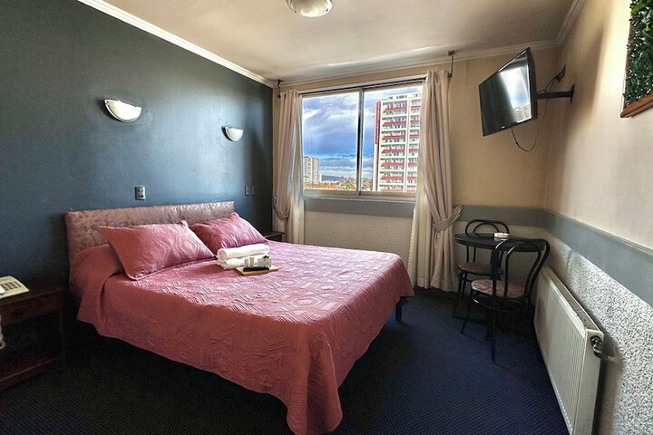 Room 4 of 30