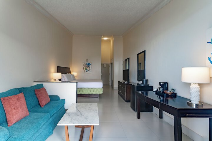 Room 13 of 109