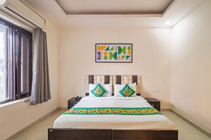 Room 12 of 29