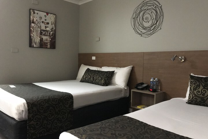 Room 8 of 74