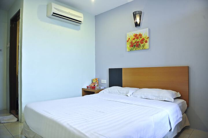 Room 16 of 35