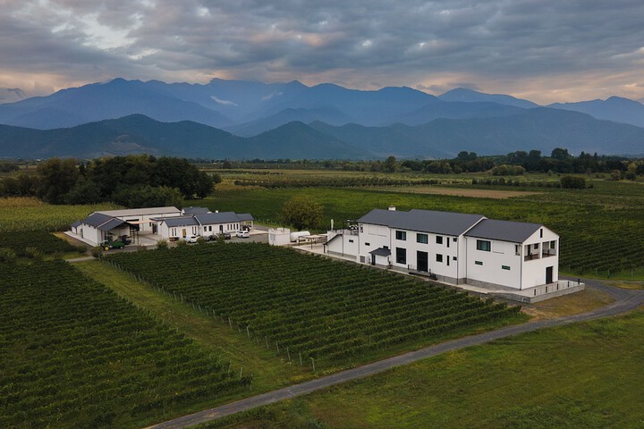 Eclipse Winery Boutique Hotel in Kvareli