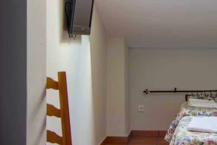 Room 14 of 21