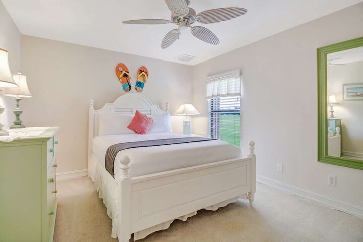 Room 4 of 25