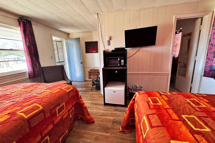 2 Double Beds (4 of 21)