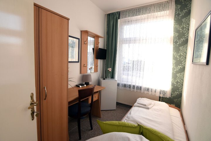 Room 5 of 46