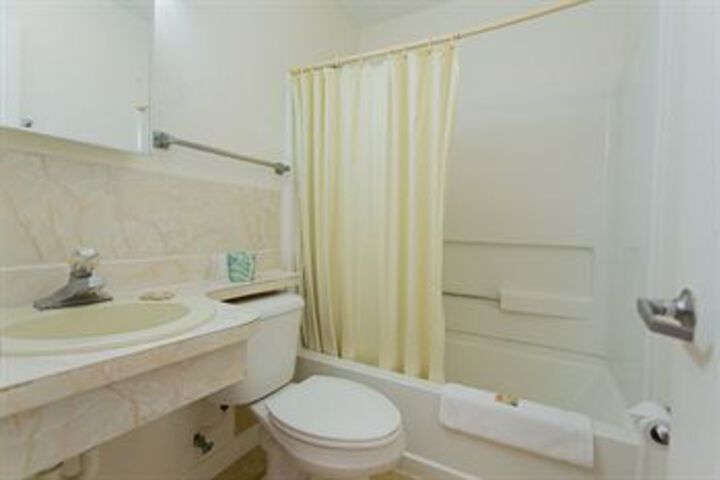 Room 10 of 36