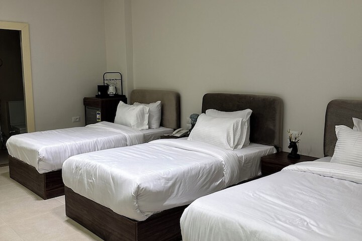 Room 5 of 23