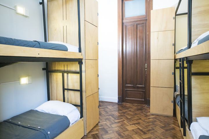 Room 4 of 61