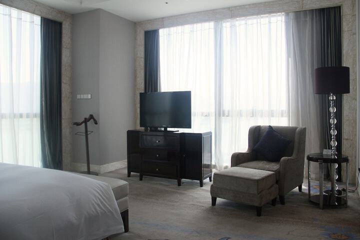 Room 11 of 61