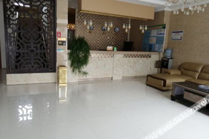 Hotel Interior 4 of 11