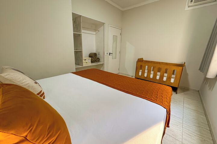 Room 52 of 171