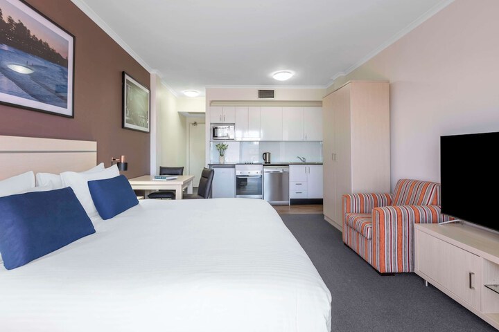 Room 26 of 190