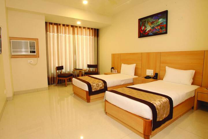 Room 6 of 31