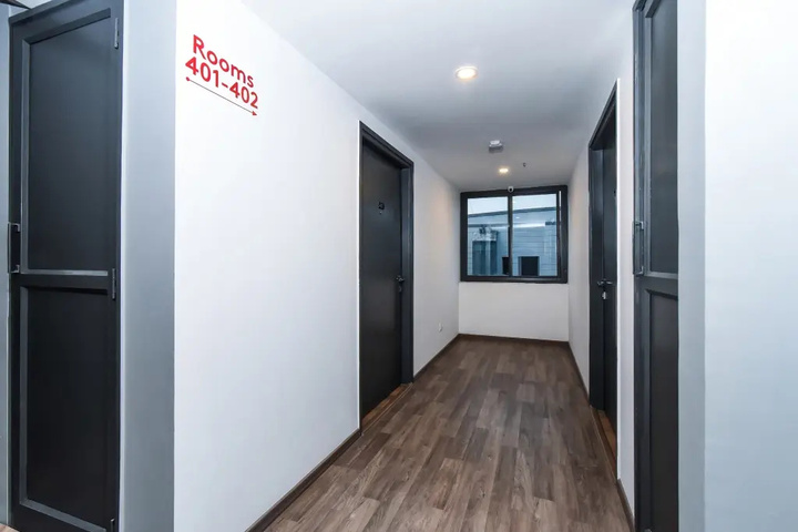 Room 11 of 15