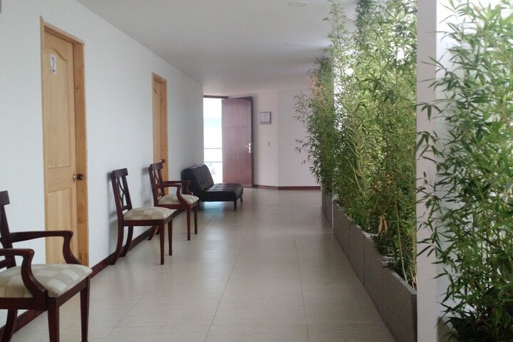 Ballroom/Hall 17 of 24