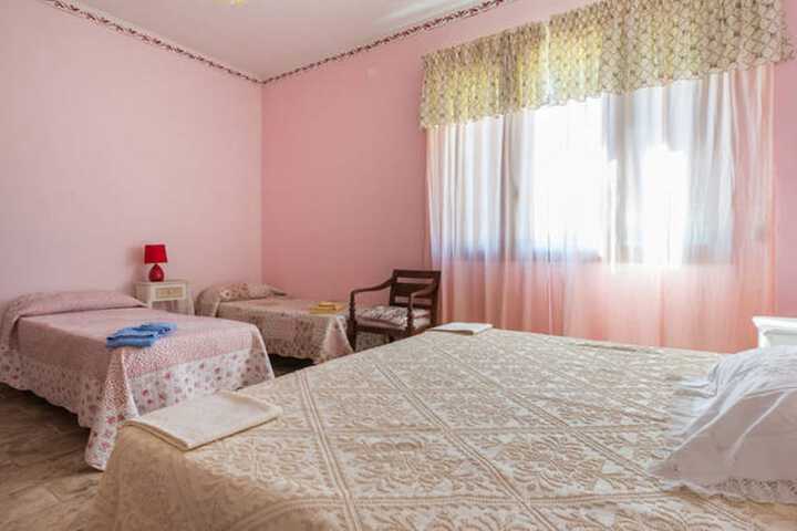 Room 5 of 42