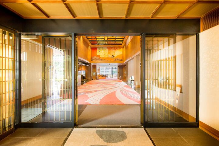 Hotel 5 of 93