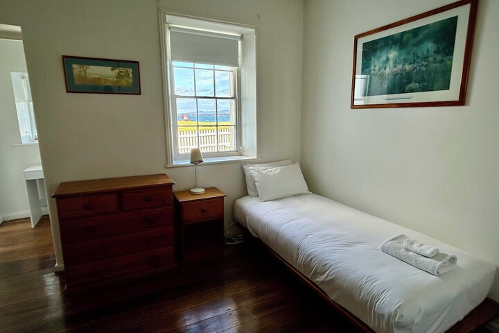 Room 37 of 179