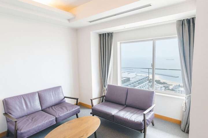 Room 16 of 136
