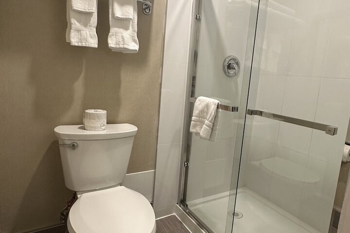 Room 9 of 12
