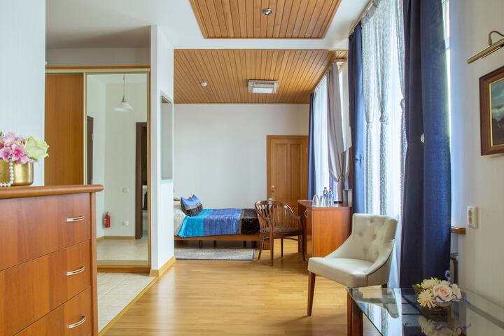 Room 7 of 69