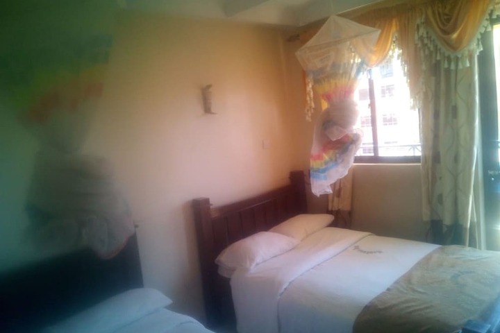 Room 12 of 18