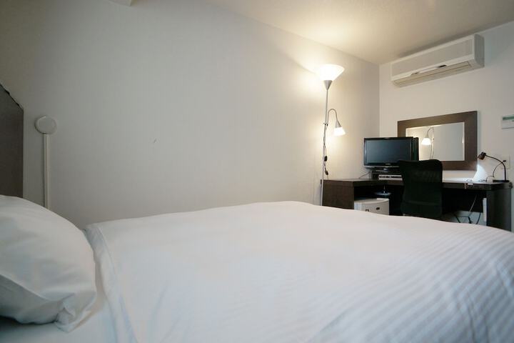 Room 12 of 41