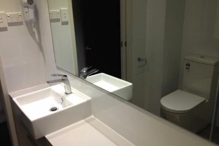 Room 20 of 33