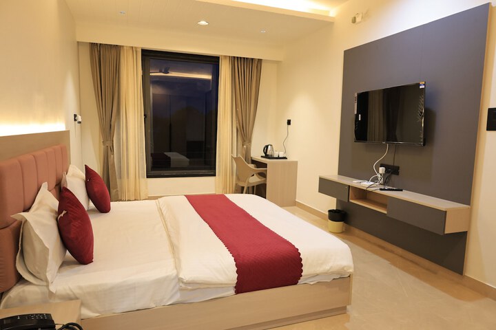 Room 12 of 56