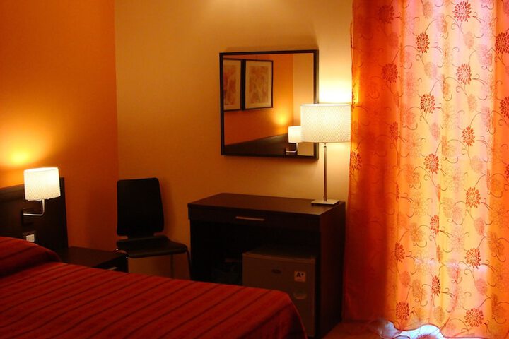 Room 4 of 56