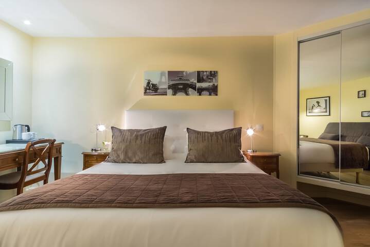 Room 7 of 52