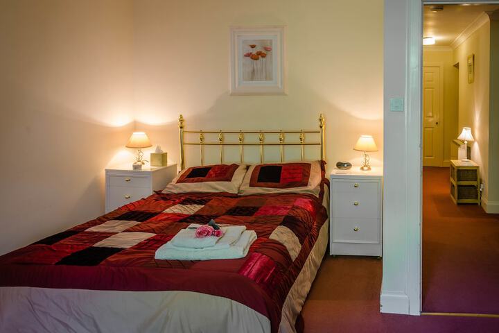 Room 2 of 17