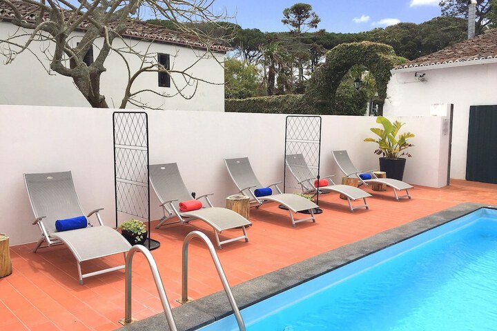 Pool Hotel