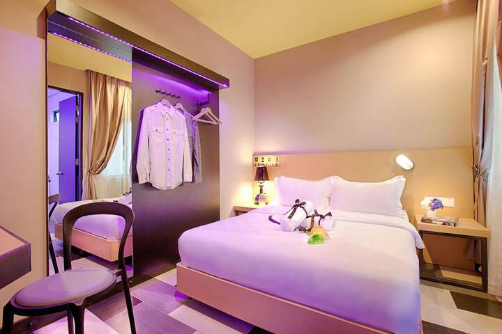 Room 8 of 46