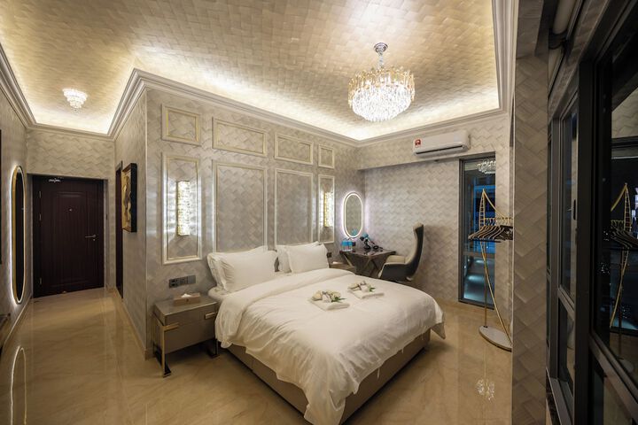 Room 21 of 36
