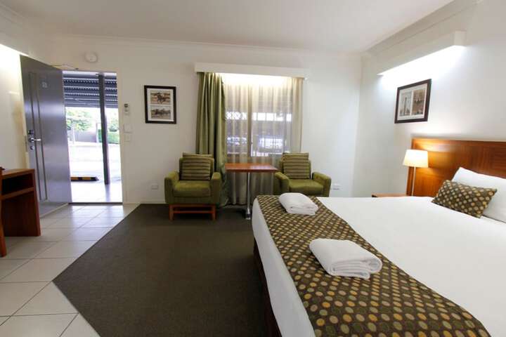 Room 3 of 38