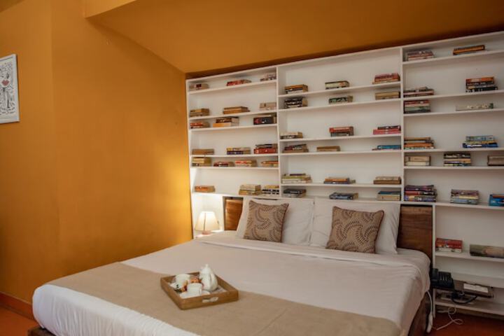 Room 33 of 70