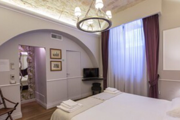Room 29 of 37