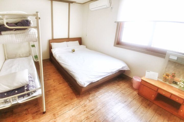 Room 7 of 23