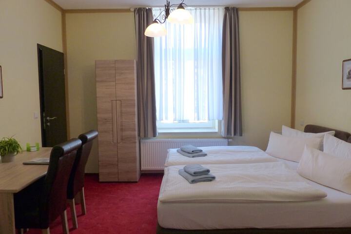 Room 4 of 47
