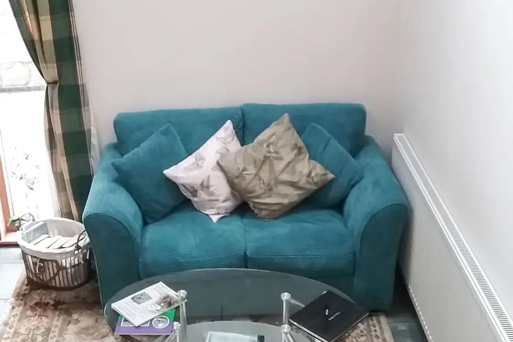 Room 3 of 6