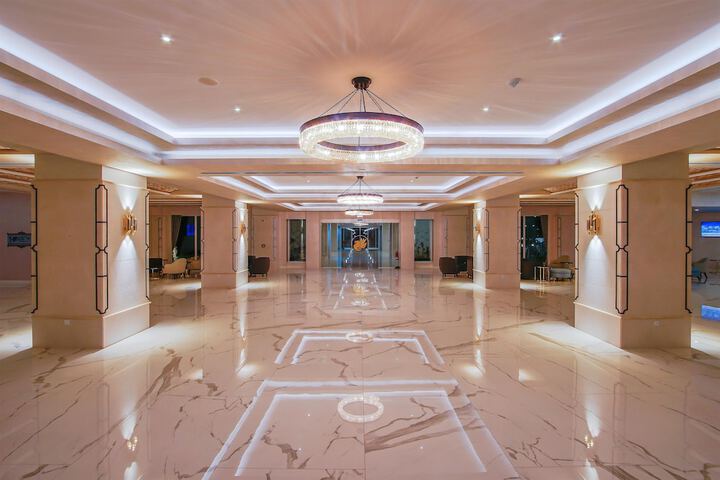 Hotel Interior 13 of 171