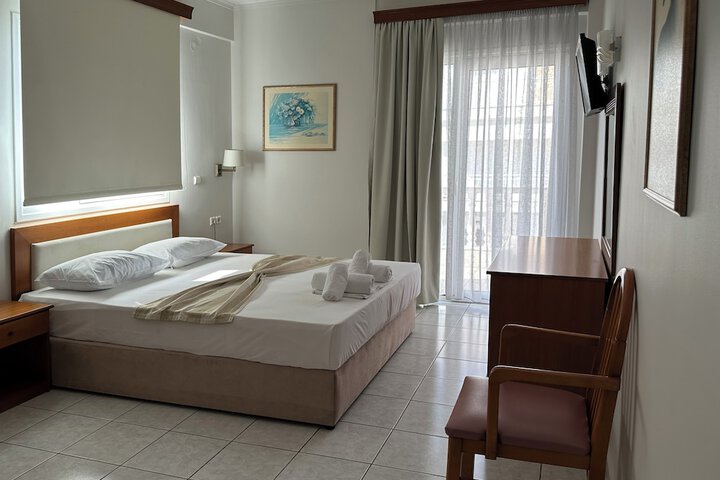 Room 9 of 23