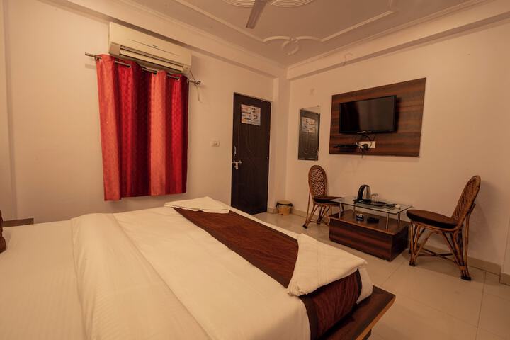 Room 26 of 37
