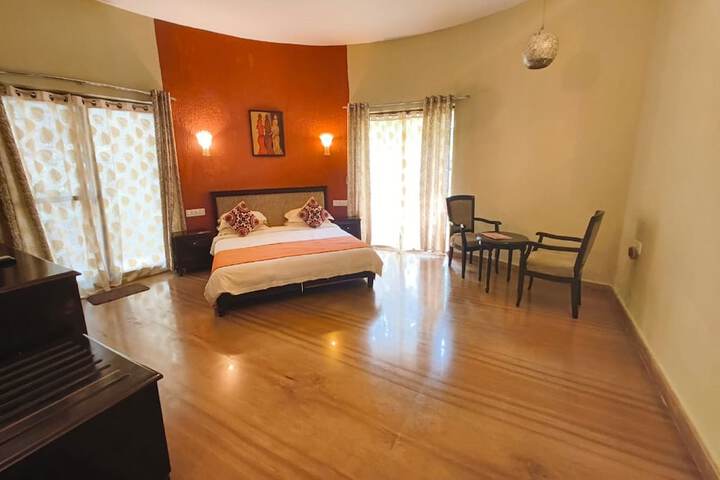 Room 18 of 32