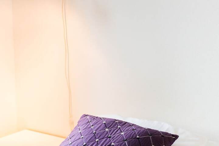 Room 21 of 77