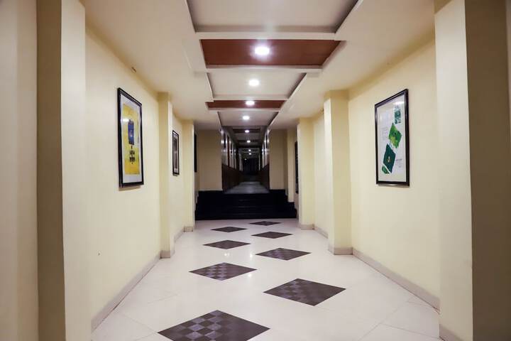 Hotel 2 of 32