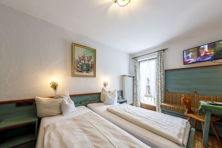 Room 5 of 79