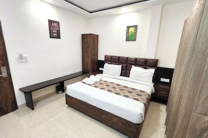 Room 36 of 64